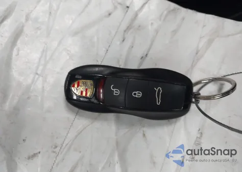 2014 Porsche Panamera 4 from USA, damaged, VIN WP0AA2A7XEL015555